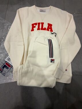 Fila  Cream tracksuit size small men
